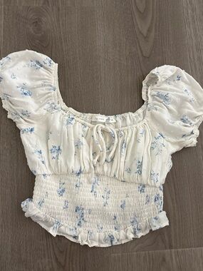 Altar'd State White Crop Top with Blue Floral Print size Medium